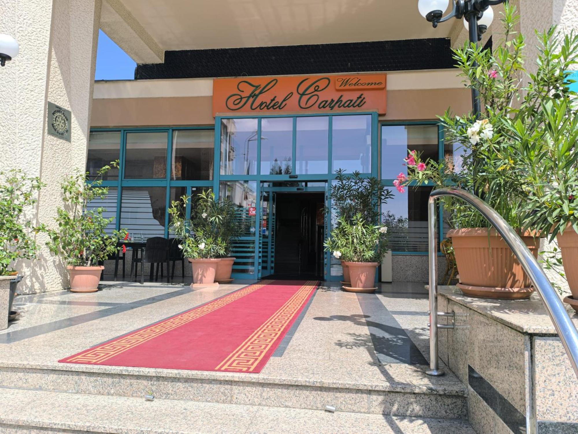 Hotel Carpati Бая-Маре Екстер'єр фото